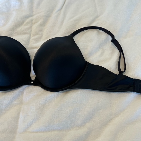 32DD Victoria’s Secret Bra - Picture 4 of 4